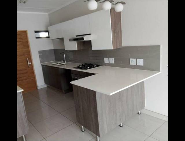 3 BEDROOM APARTMENT FOR SALE IN GLEN MARAIS
